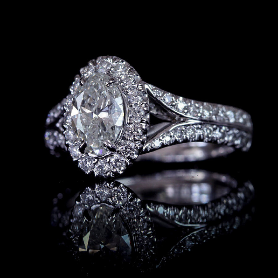 Oval Diamond Halo Split Shank 18k white gold