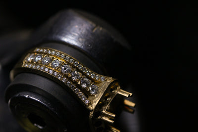 Cushion Halo 18k Royal Yellow Gold