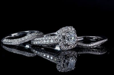 Cushion Halo 18K White Gold Diamond Engagement Ring