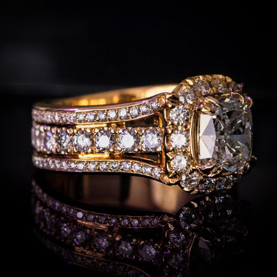 Cushion Halo 18k Royal Yellow Gold